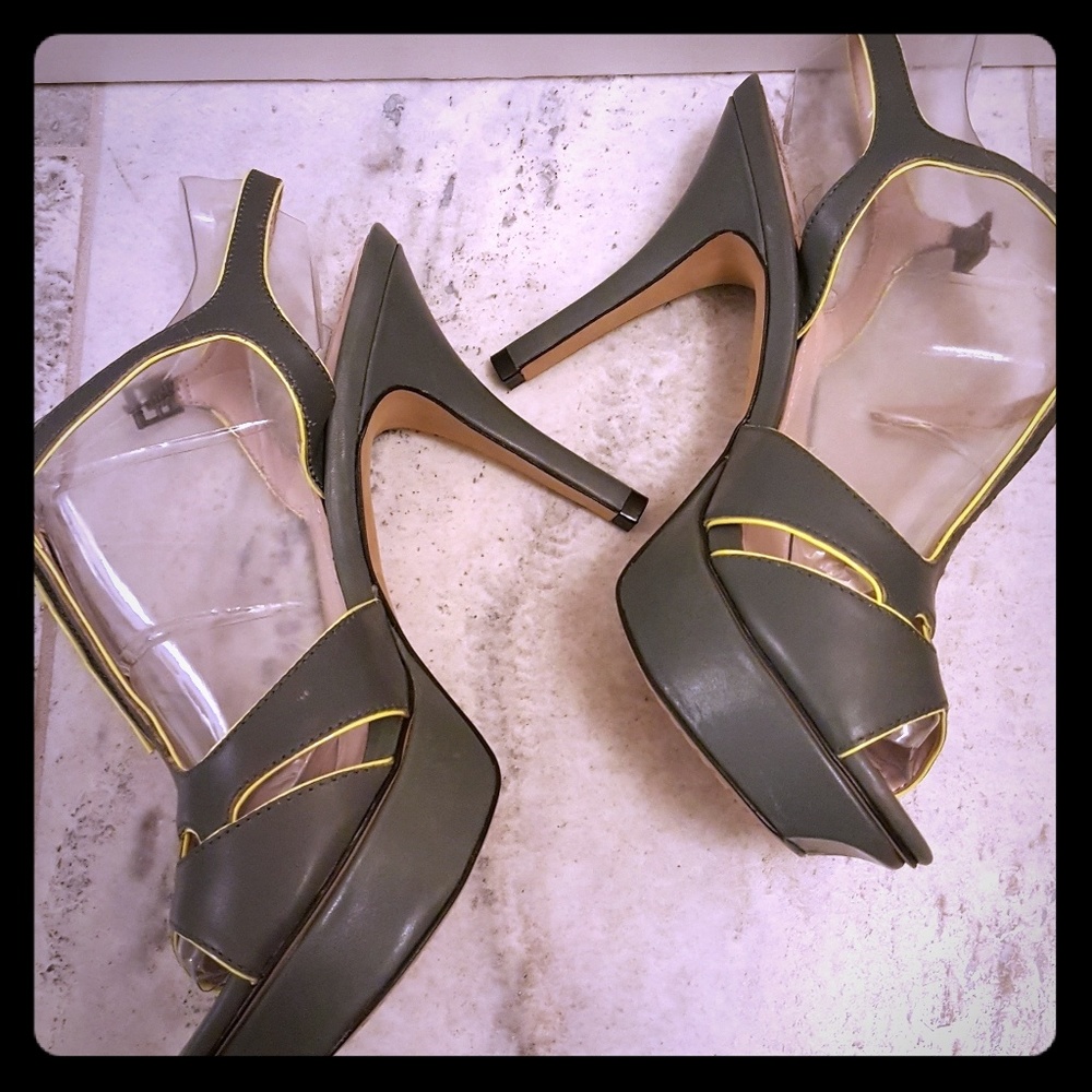 Vince Camuto Trinna heels platform grey